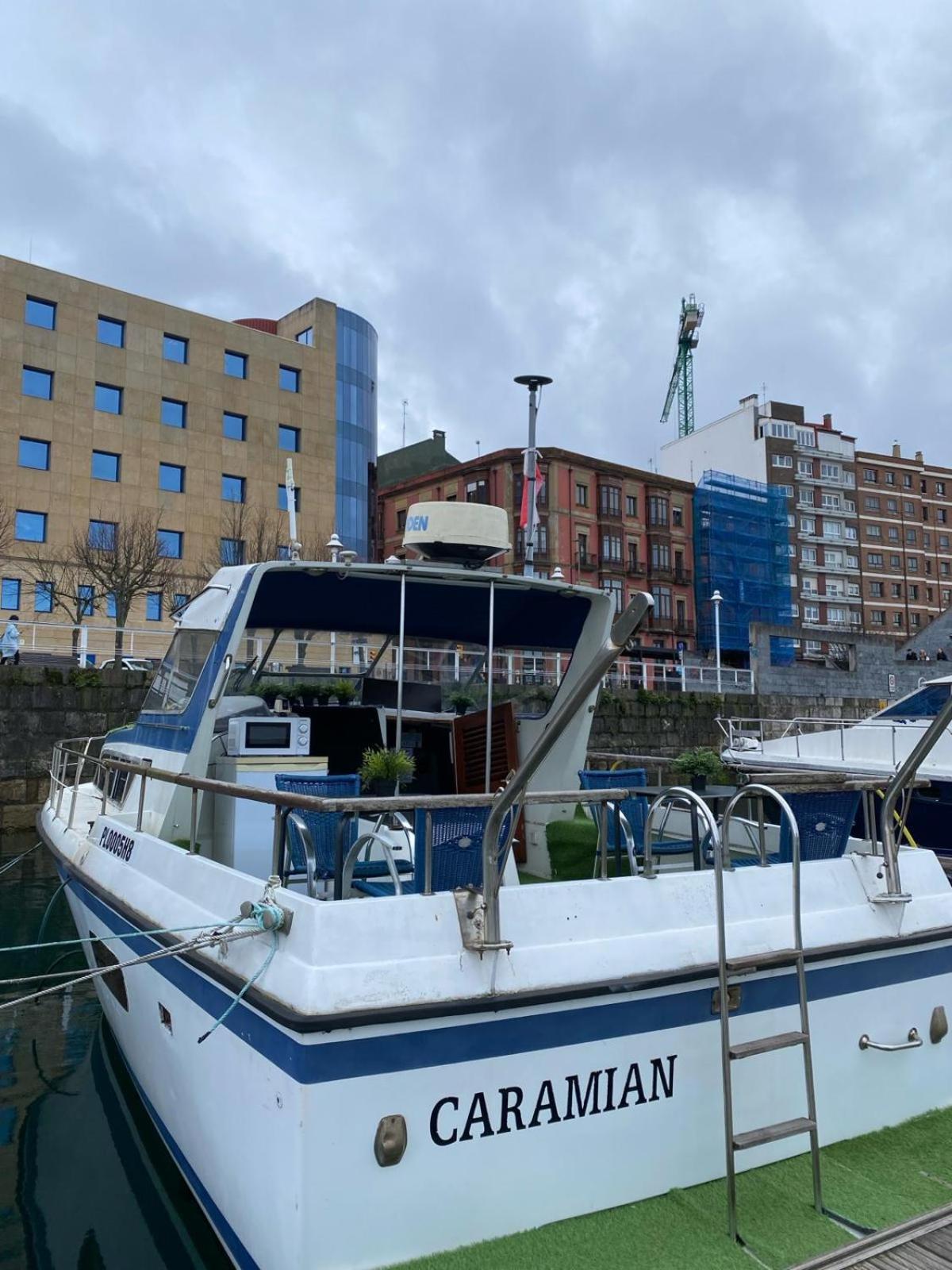 Experiencia En El Mar Gijon C Hotel Kültér fotó
